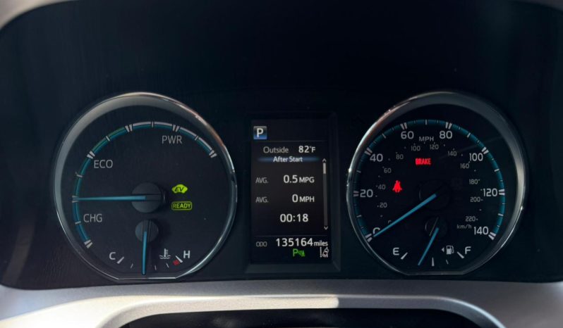
								Toyota RAV4 full									