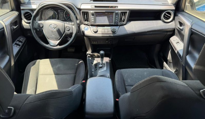 
								Toyota RAV4 full									