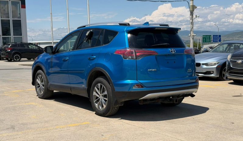 
								Toyota RAV4 full									