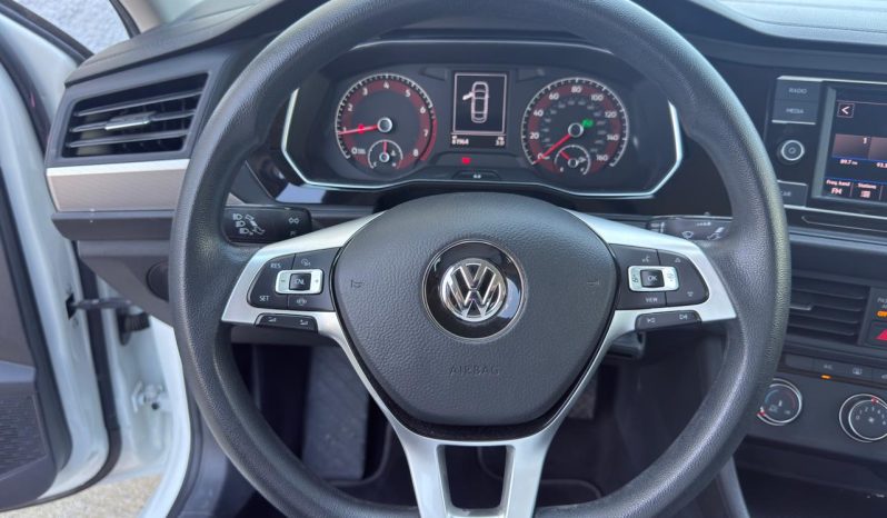 
								VOLKSWAGEN JETTA full									