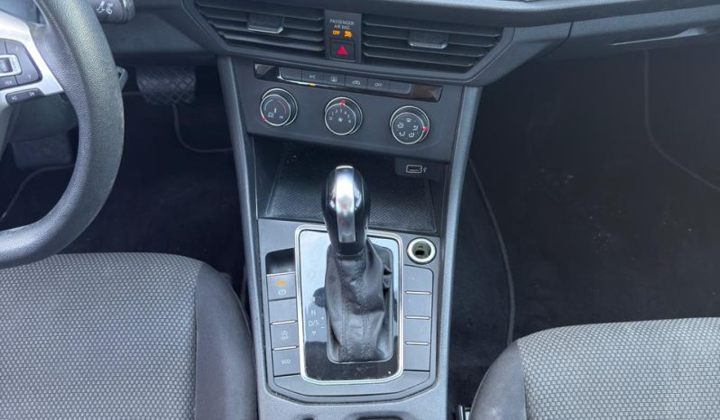
								VOLKSWAGEN JETTA full									