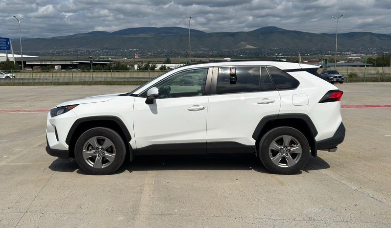 
								TOYOTA RAV4 full									