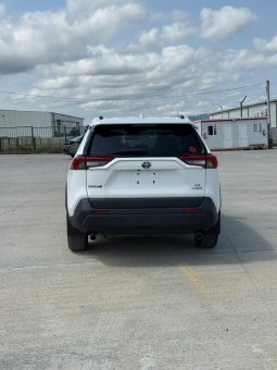 
										TOYOTA RAV4 full									