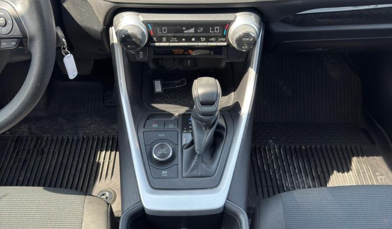 
								TOYOTA RAV4 full									
