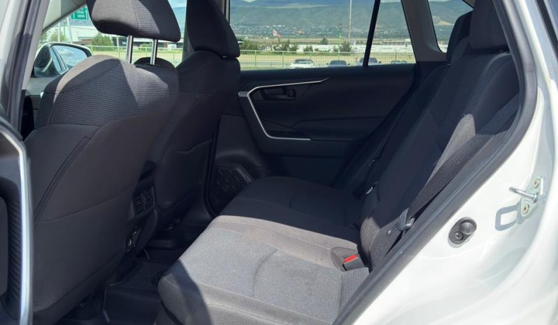 
								TOYOTA RAV4 full									