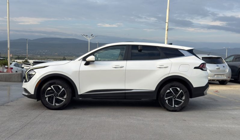 
								Kia Sportage full									