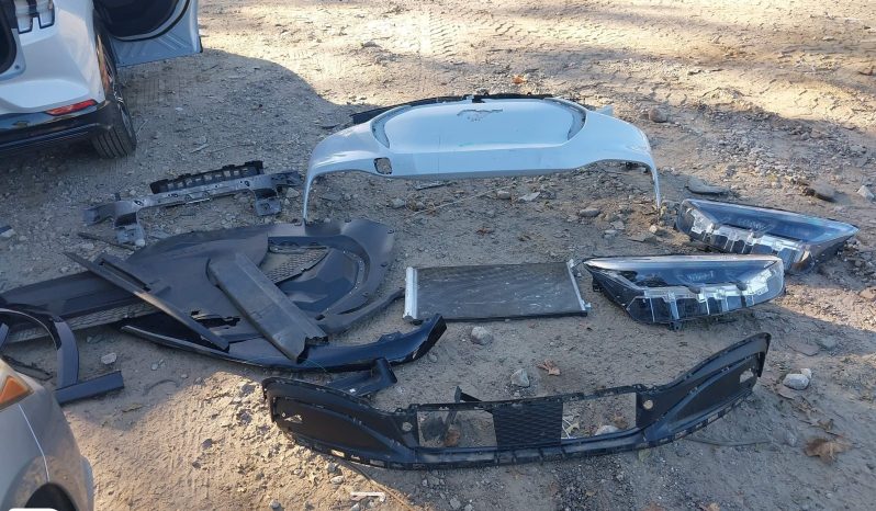 
								2022 Ford Mustang Mach-E full									