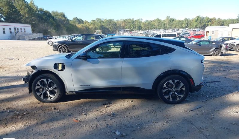 
								2022 Ford Mustang Mach-E full									