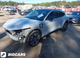 2022 Ford Mustang Mach-E