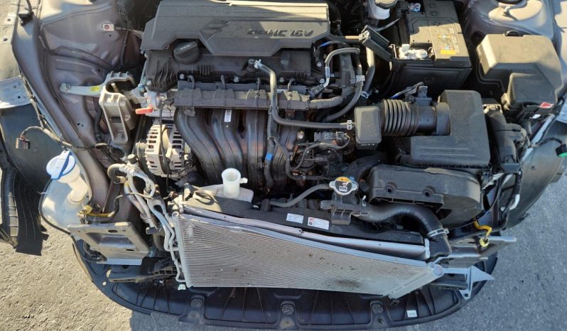 
								Hyundai Elantra full									