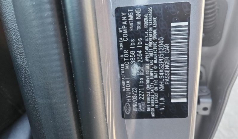 
								Hyundai Elantra full									