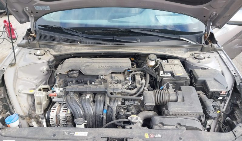 
								Hyundai Elantra full									