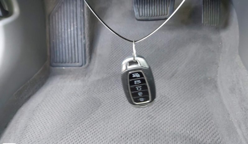 
								Hyundai Elantra full									