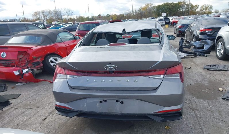 
								Hyundai Elantra full									