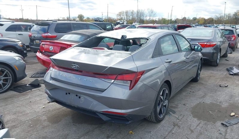 
								Hyundai Elantra full									