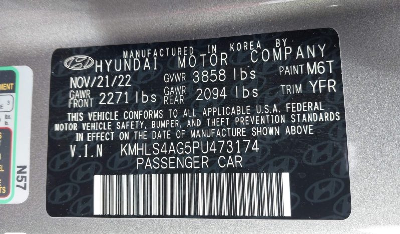 
								Hyundai Elantra full									