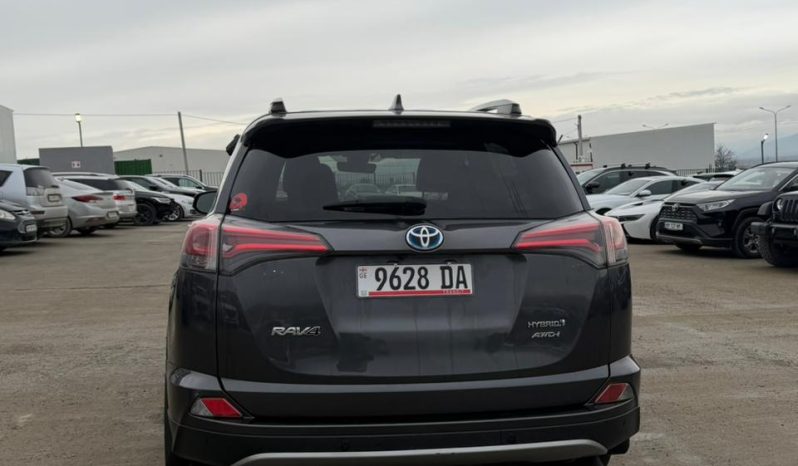 
								Toyota RAV4 full									