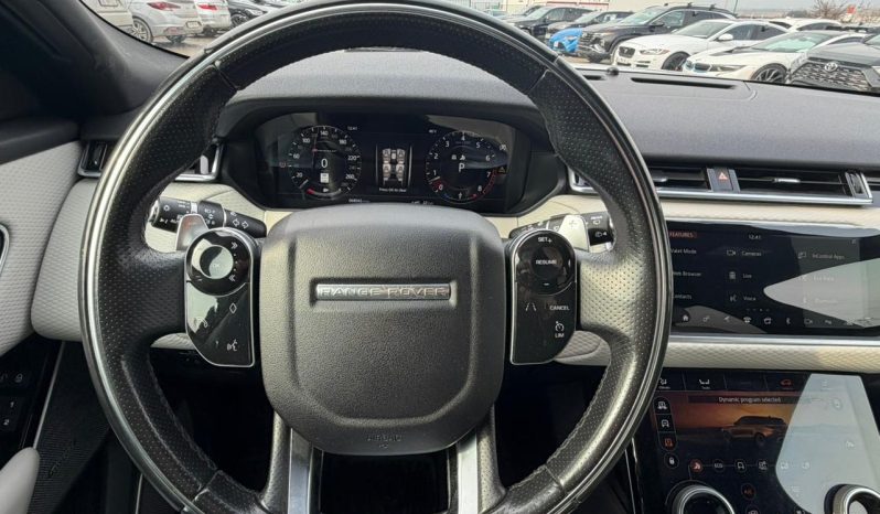 
								Range Rover Velar full									