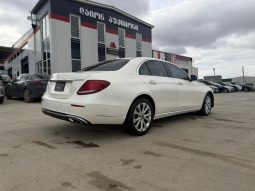 
										Mercedes-Benz E 300 full									