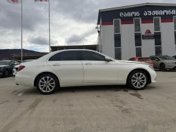 
										Mercedes-Benz E 300 full									