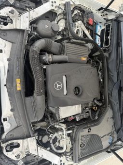 
										Mercedes-Benz E 300 full									