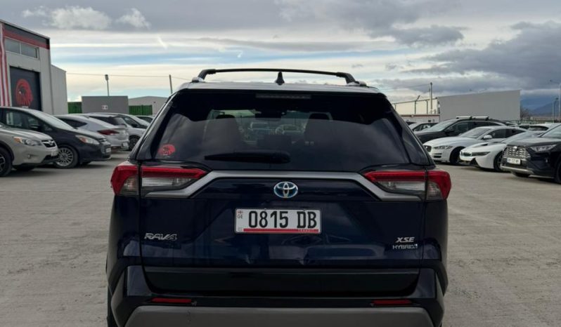 
								2020 Toyota RAV4 full									