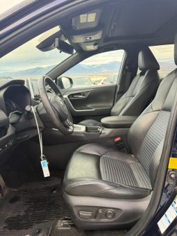 
										2020 Toyota RAV4 full									