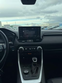 
										2020 Toyota RAV4 full									