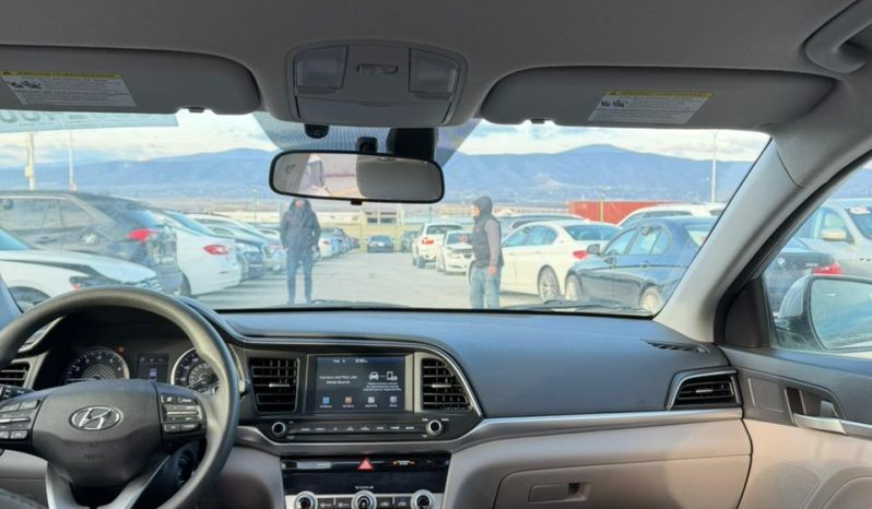 
								Hyundai Elantra full									