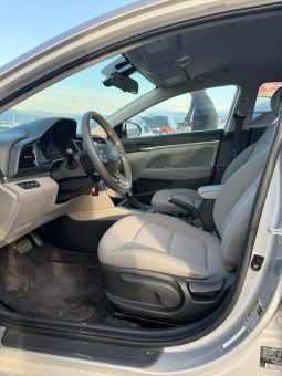 
										Hyundai Elantra full									