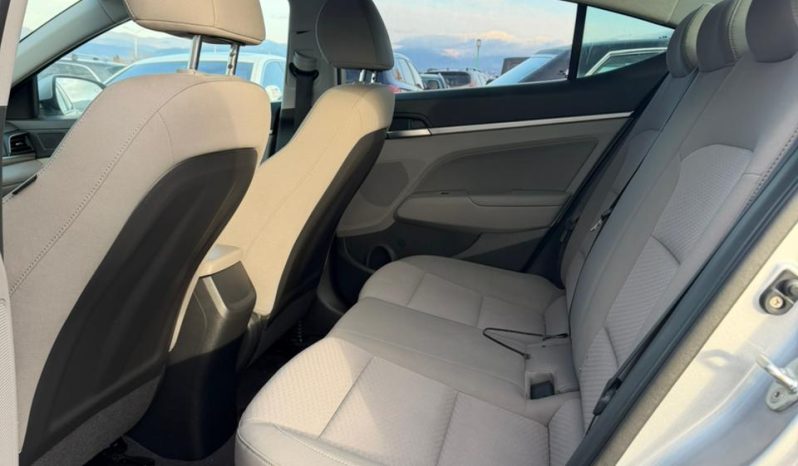 
								Hyundai Elantra full									