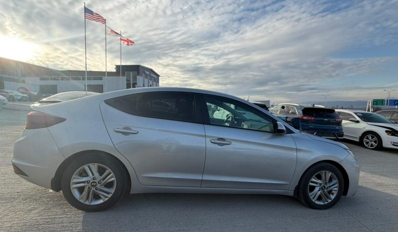 
								Hyundai Elantra full									