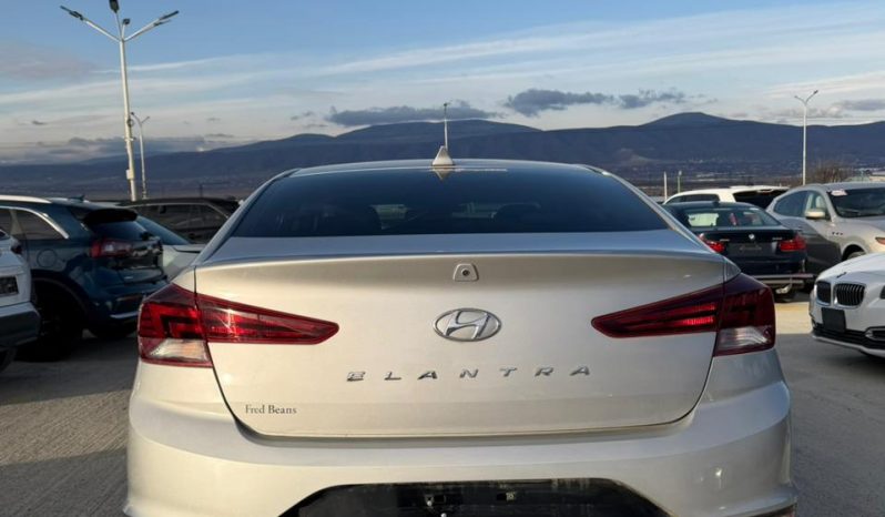 
								Hyundai Elantra full									