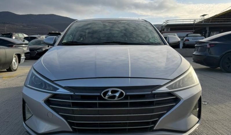 
								Hyundai Elantra full									