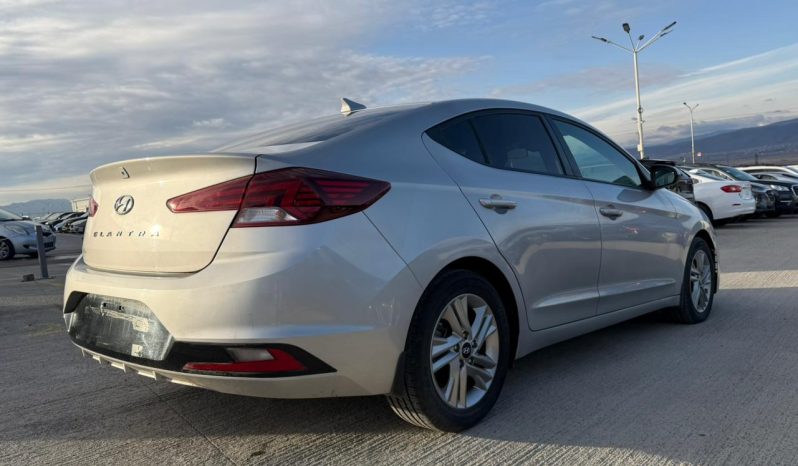 
								Hyundai Elantra full									