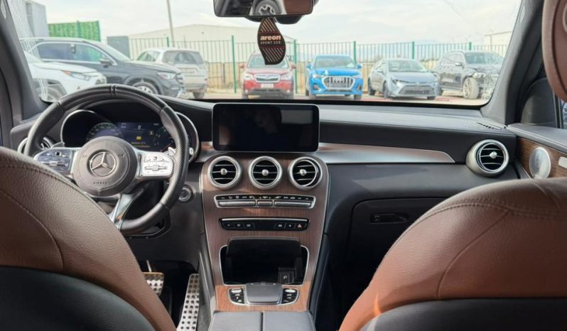 
								Mercedes-Benz GLC full									