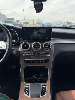 
										Mercedes-Benz GLC full									