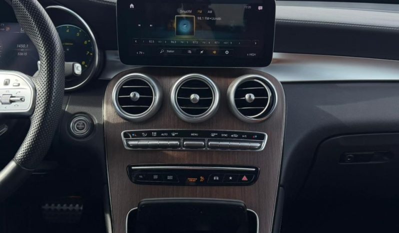 
								Mercedes-Benz GLC full									