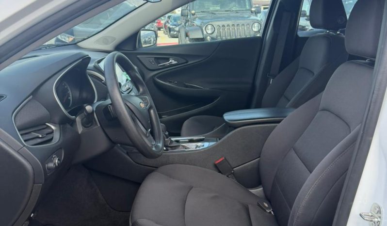 
								Chevrolet Malibu full									