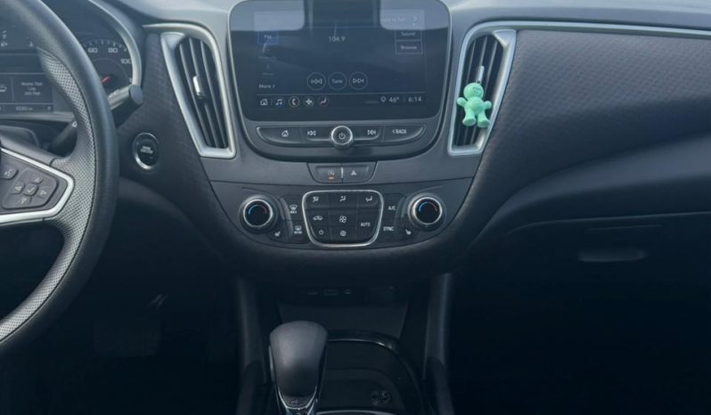 
								Chevrolet Malibu full									