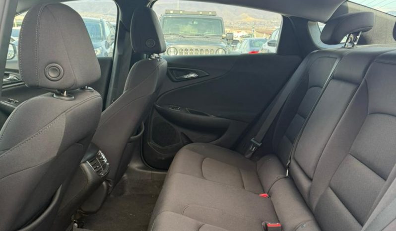 
								Chevrolet Malibu full									