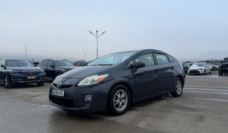 
								Toyota Prius full									