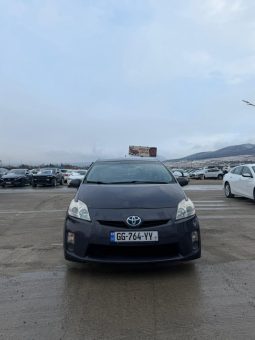 
										Toyota Prius full									