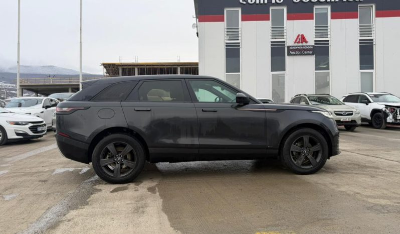 
								Range Rover Velar full									
