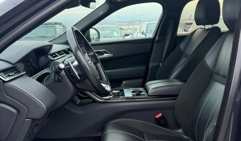 
								Range Rover Velar full									