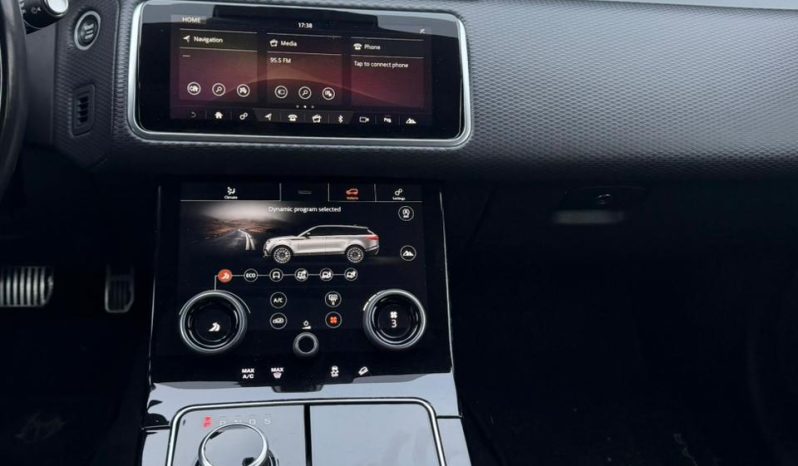 
								Range Rover Velar full									