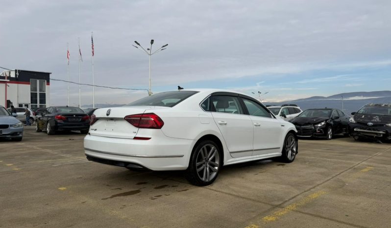 
								VOLKSWAGEN PASSAT full									