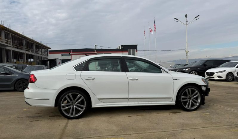 
								VOLKSWAGEN PASSAT full									