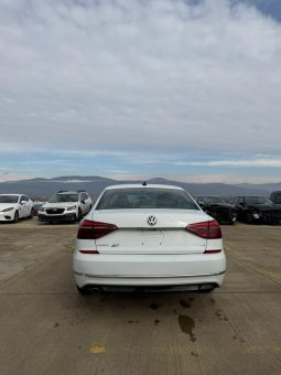 
										VOLKSWAGEN PASSAT full									