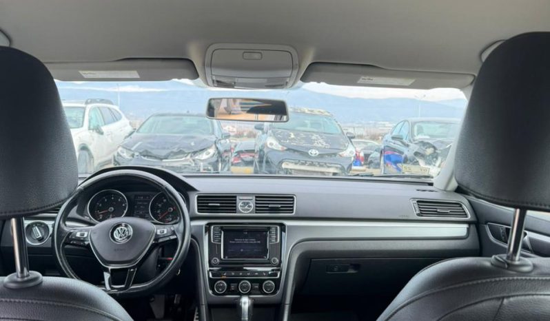 
								VOLKSWAGEN PASSAT full									